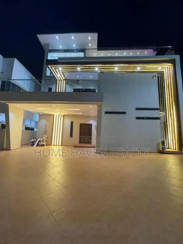 5bdrm House in Ashongman Estate, Police Station for sale · Photo 1