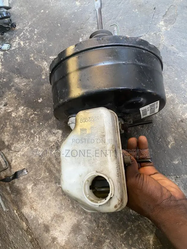 Ford F-150 Brake Pot Master Cylinder Complete · Photo 1