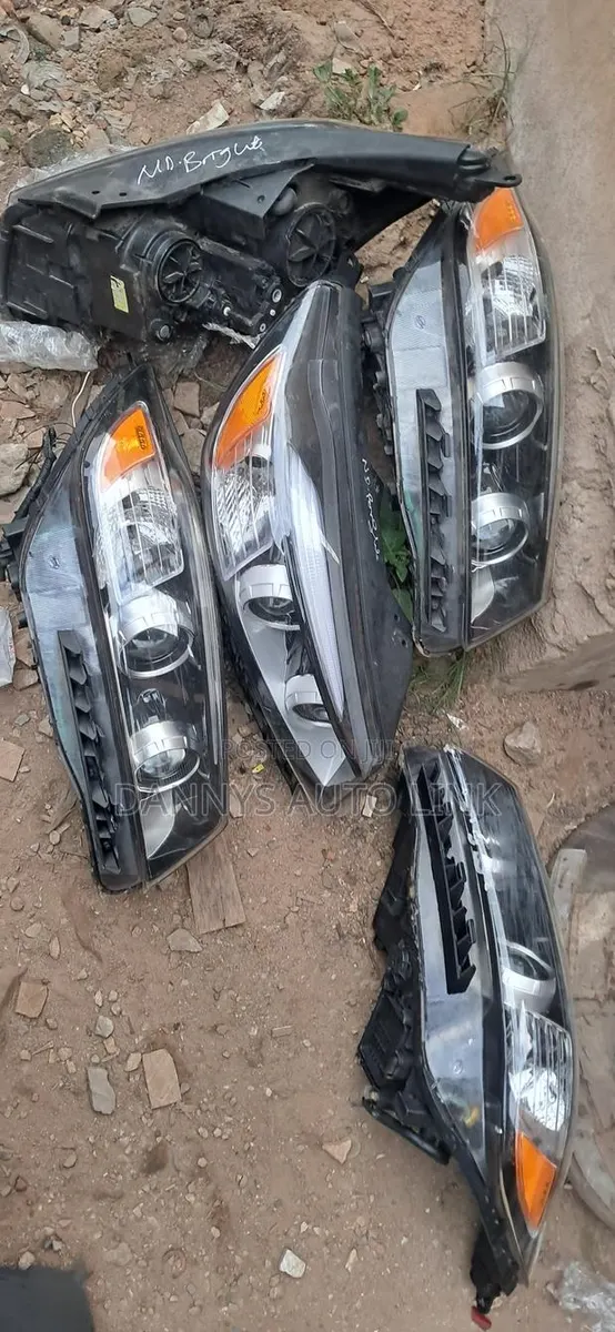 Kia Sorento 2017 2018 Headlight · Photo 1