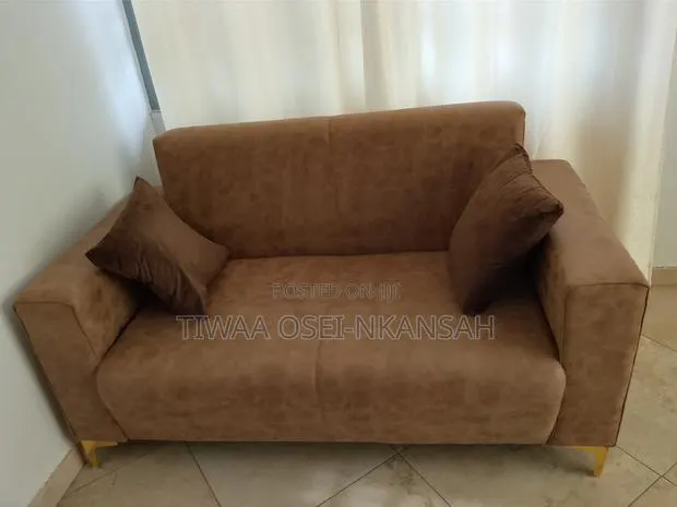 Brown Living Room Couch Furniture · Photo 1