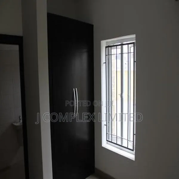 5bdrm House in Trade Fair for sale · Photo 1