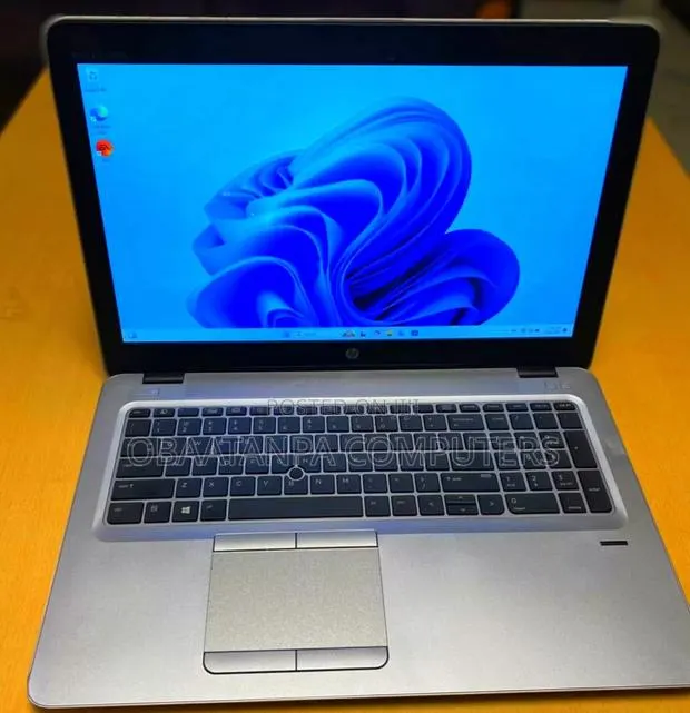 Laptop HP ZBook 15u G3 8GB Intel Core I7 HDD+SSD 128GB · Photo 1
