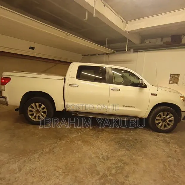 Toyota Tundra Work Truck 2012 White · Photo 1