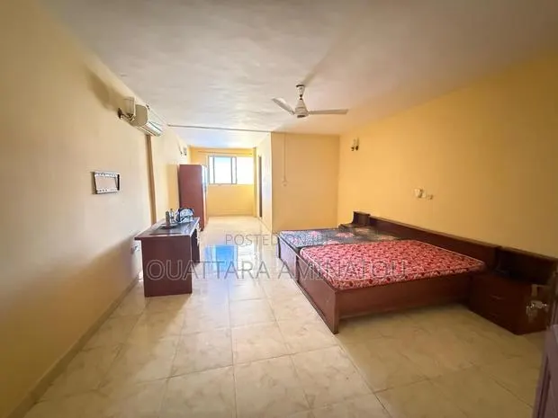 Single Office Spaces for Rent in Takoradi Anaji Queen of Peace · Photo 1