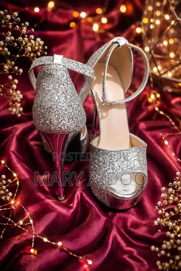 Ladies Shoes · Photo 1