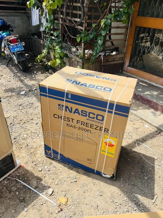 Ultra Modern Gold Chest Freezer Single Door Nasco 150l · Photo 1
