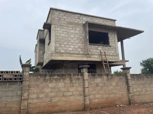 100ft X 70ft Land With Uncompleted House at Pantang · Photo 1