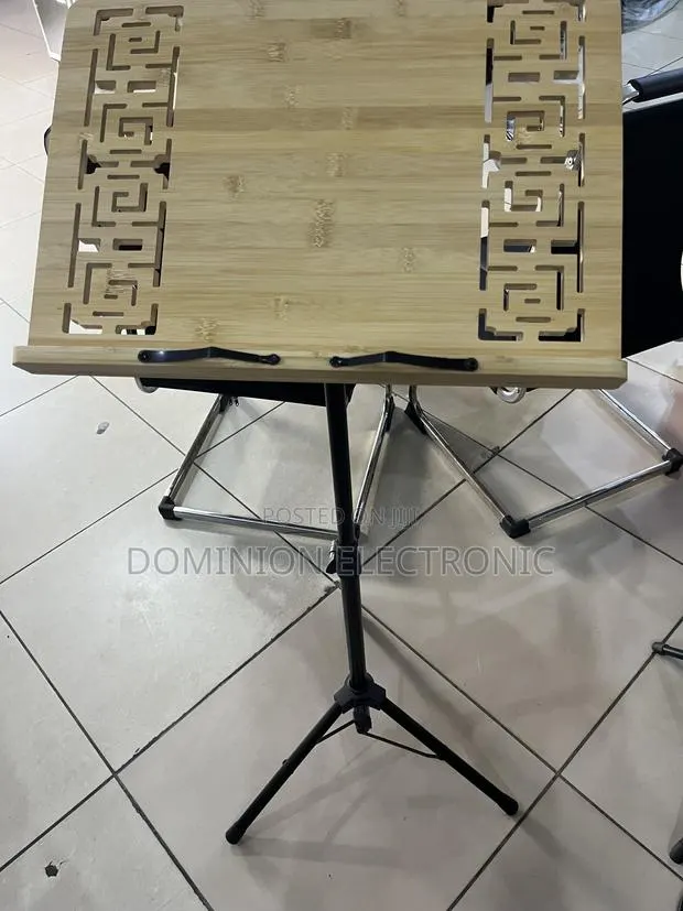 Music Stand · Photo 1