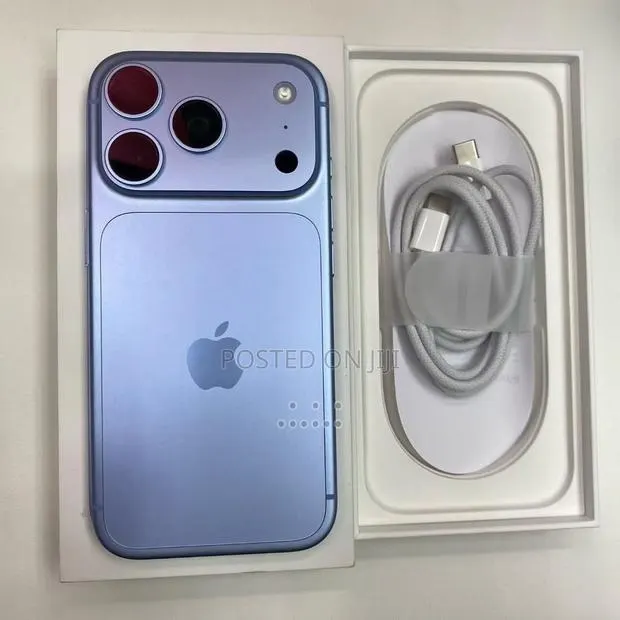 Apple iPhone 18 Pro Max 256 GB Blue · Photo 1