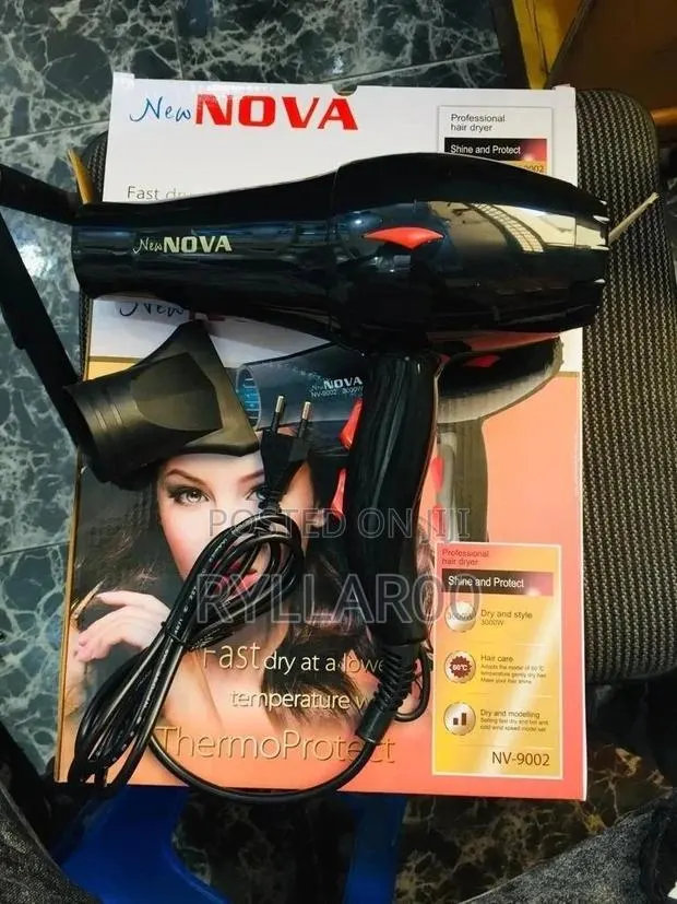 Nova Professional Hair Dryer and Accessories · Photo 1