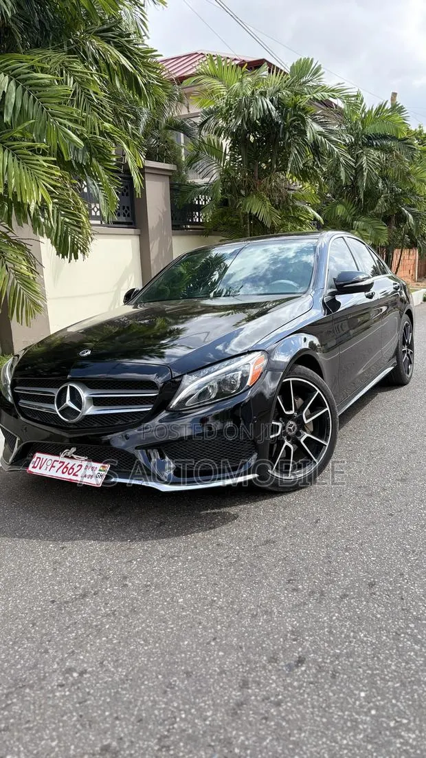 Mercedes-Benz C300 Sport Sedan RWD (2.0L 4cyl 7A) 2016 Black · Photo 1