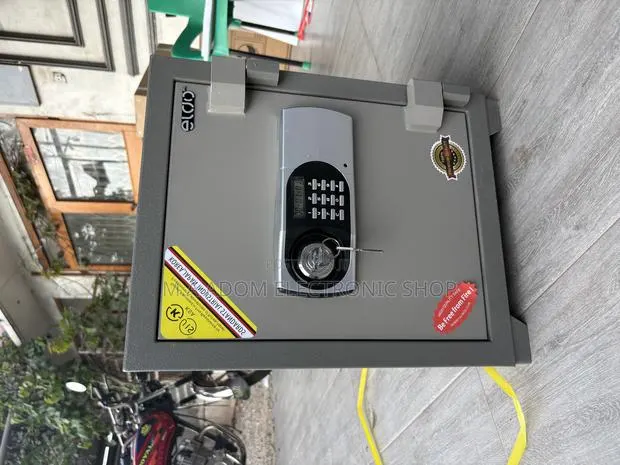 Anti Theft Eldo Money Save Box · Photo 1