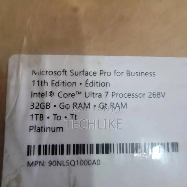 New Microsoft Surface Pro 11th Edition, a Copilot+ PC 32GB SSD 1T · Photo 1