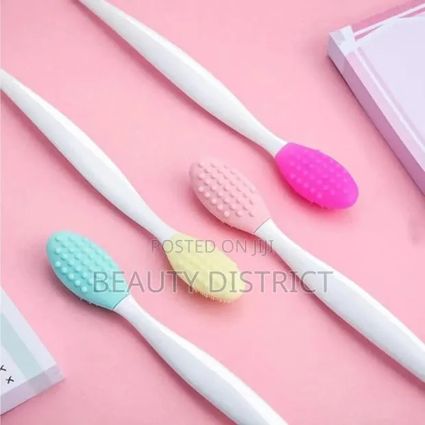 Lip Scrub Brush · Photo 1