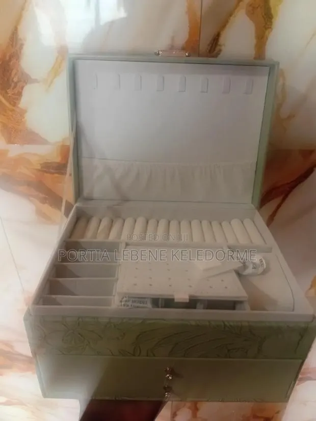 Jewellery Box · Photo 1