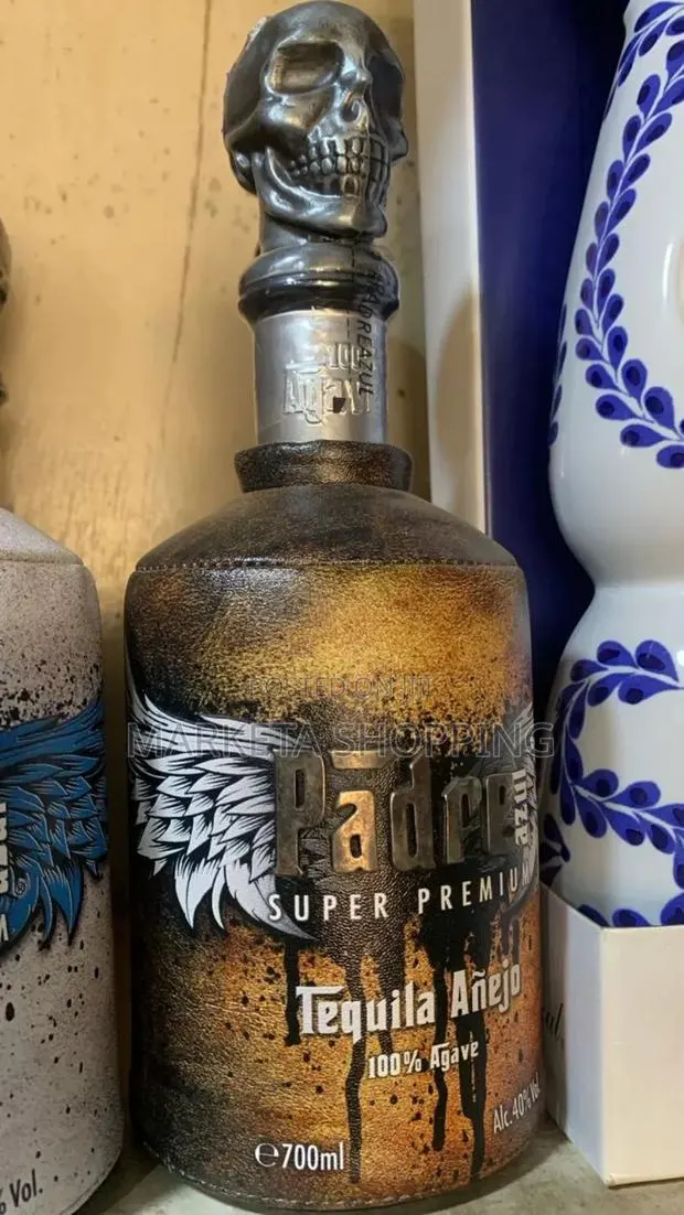 Padre Azul Super Premium Tequila Anejo 700ml · Photo 1