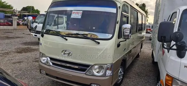Hyundai County 2015 Grey · Photo 1