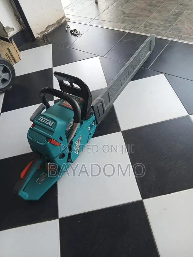 Total Chain Saw · Photo 1