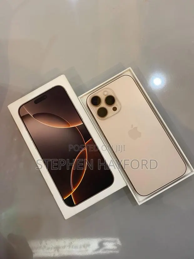Apple iPhone 16 Pro Max 256 GB Gold · Photo 1