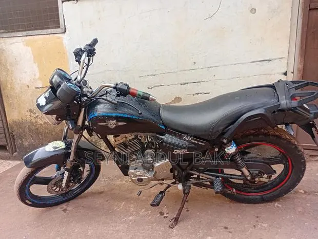 Apsonic AP125-30 2024 Black · Photo 1