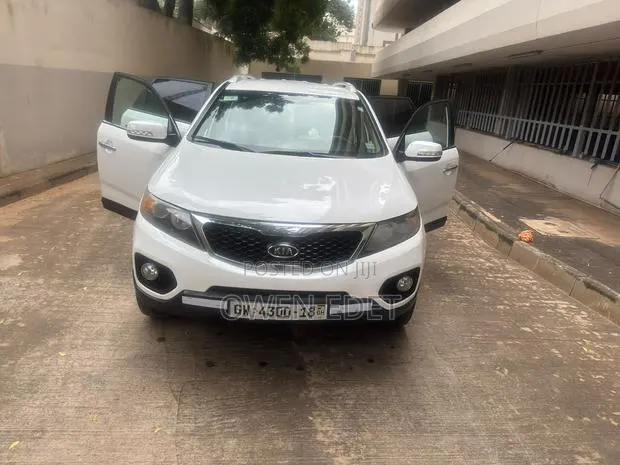 Kia Sorento 2013 White · Photo 1