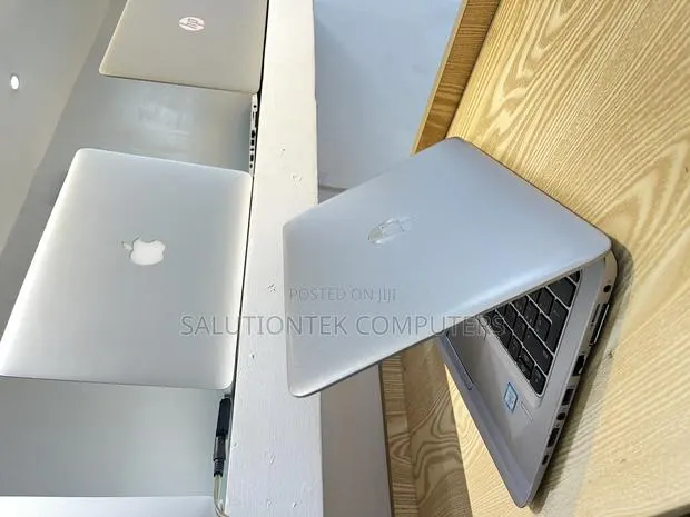 Laptop HP EliteBook 820 G2 8GB Intel Core i5 SSD 256GB · Photo 1