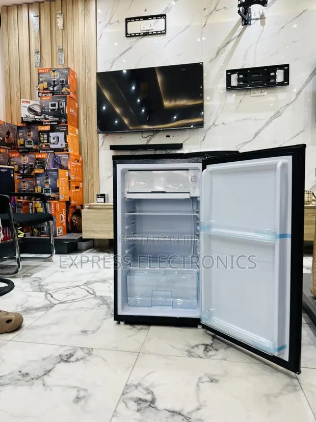 Zealous Sleek Single Door Fridge Nasco Nasfl-110fl · Photo 1