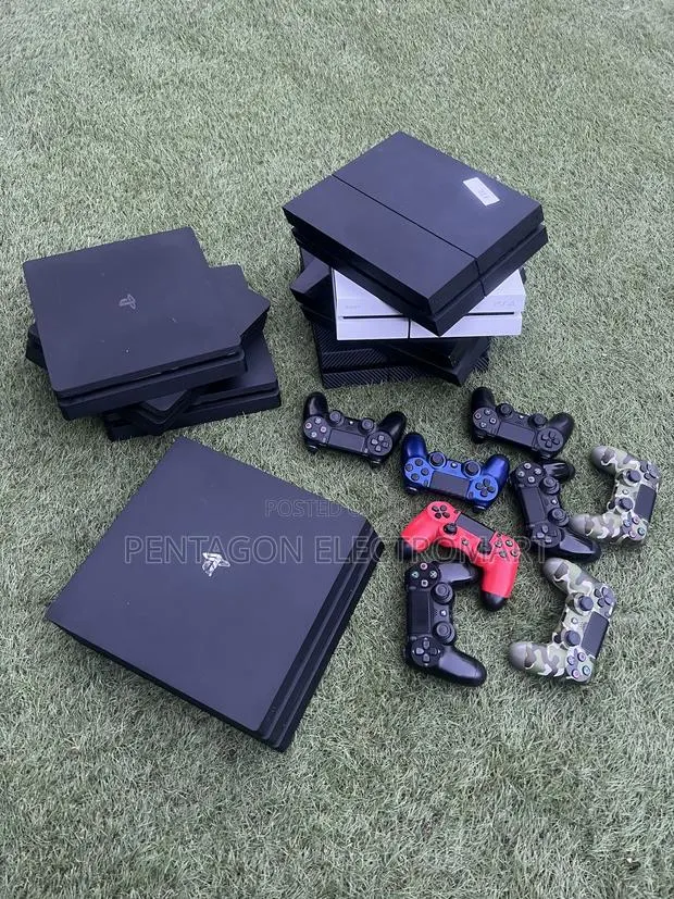 Playstation 4 (Read the Description) · Photo 1