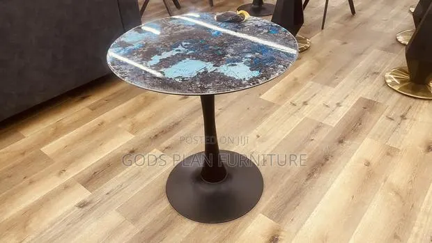 Modern Bistro Dining Table/Round Table · Photo 1