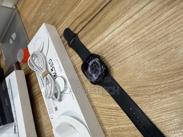 Apple Watch-S10 · Photo 1