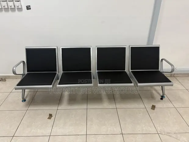 Four in One Waiting Chair · Photo 1