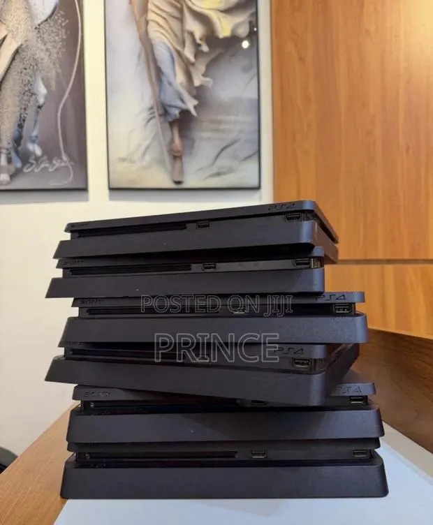PlayStation 4 Slim(Jailbreak/Account) With Games · Photo 1