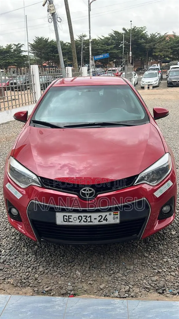 Toyota Corolla S 4dr Sedan (1.8L 4cyl CVT) 2016 Red · Photo 1