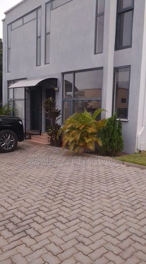 2bdrm Townhouse / Terrace in Tse Addo, Accra Metropolitan for rent · Photo 1