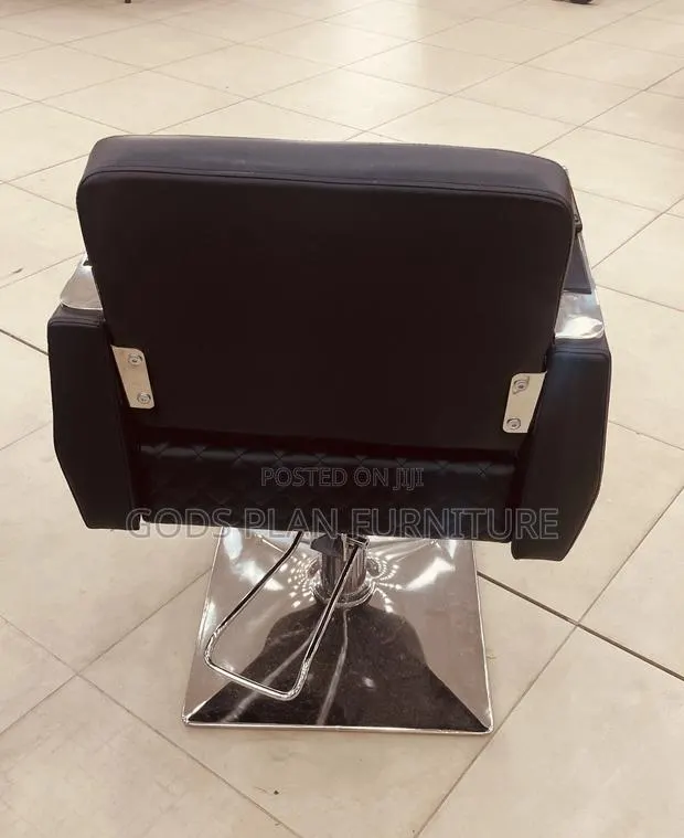 Hydraulic Barber/ Salon Chair · Photo 4
