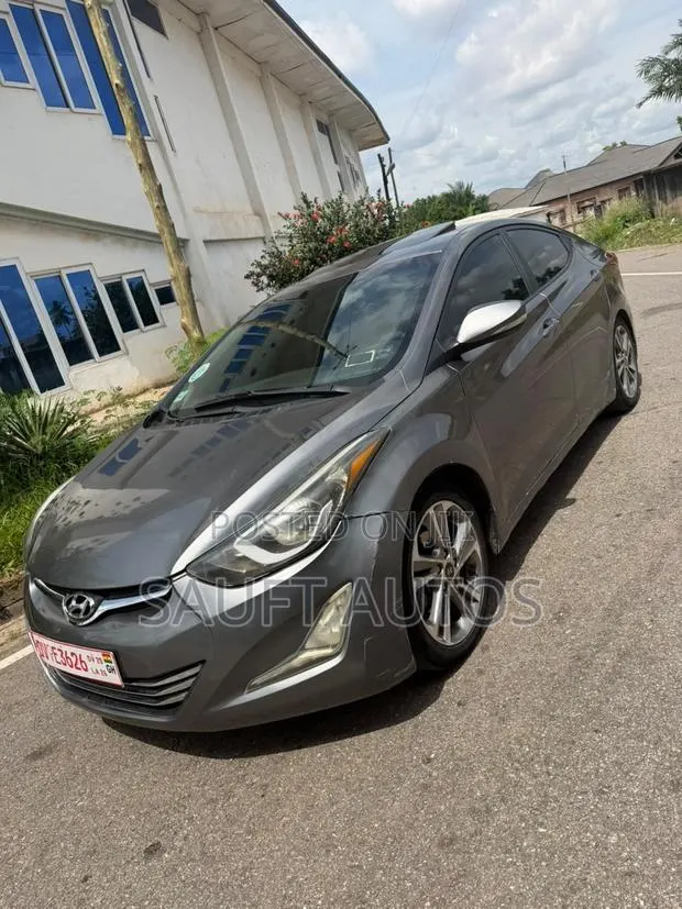 Hyundai Elantra Limited 4dr Sedan (1.8L 4cyl 6A) 2014 Silver · Photo 1