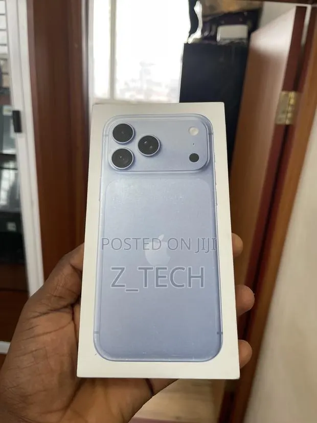 New Apple iPhone 18 Pro Max 256 GB Blue · Photo 1