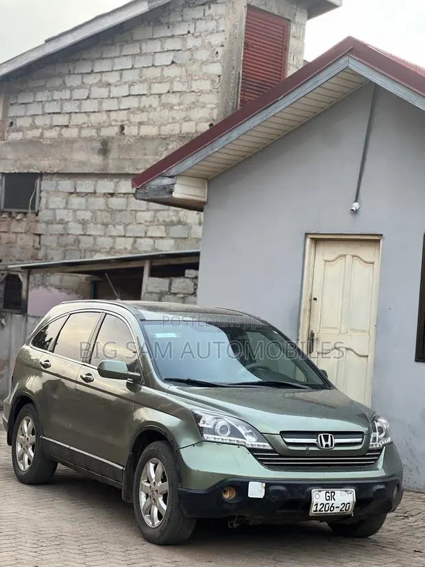 Honda CR-V 2009 Green · Photo 1