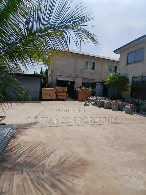 A40o Square Meters Warehouse for Sale at East Airport · Photo 1