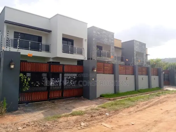 Professional Builder · Photo 1
