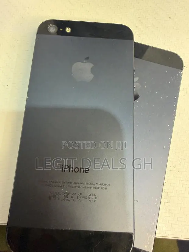 Apple iPhone 5 16 GB Black · Photo 1