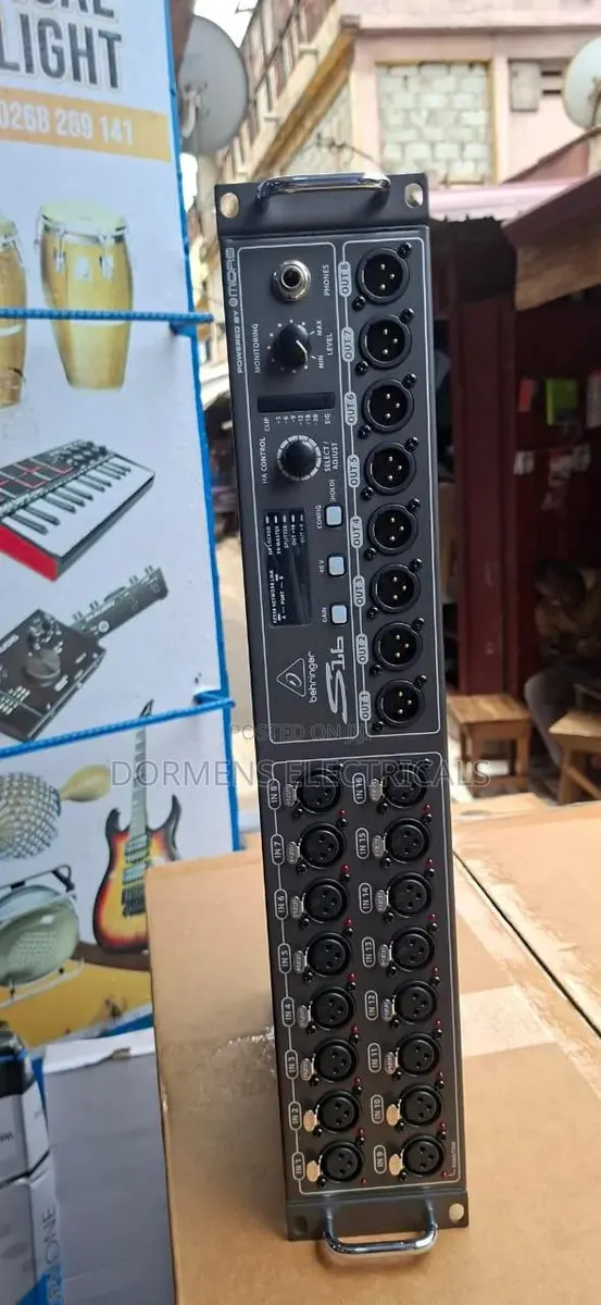 Behringer S16 Stage Box · Photo 1
