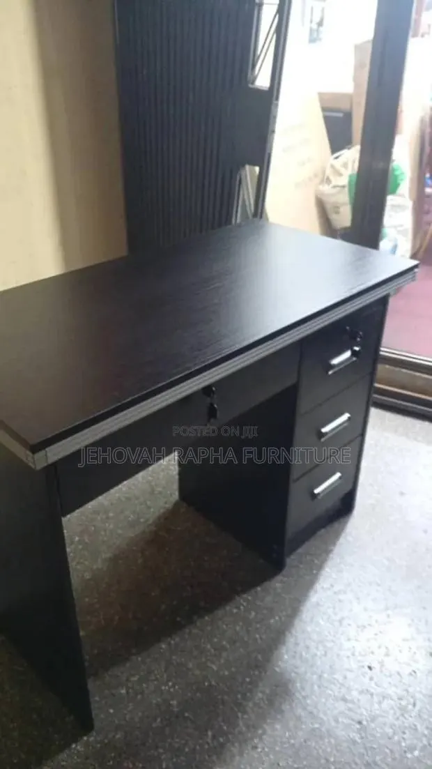Single Computer Desk · Photo 1