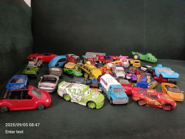 Small Metal Car Toy for Kids · Photo 1