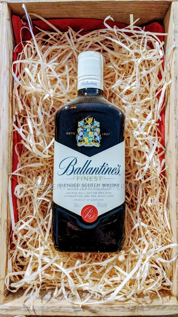 Ballantine’S Finest Blended Scotch Whisky (750ml) · Photo 1