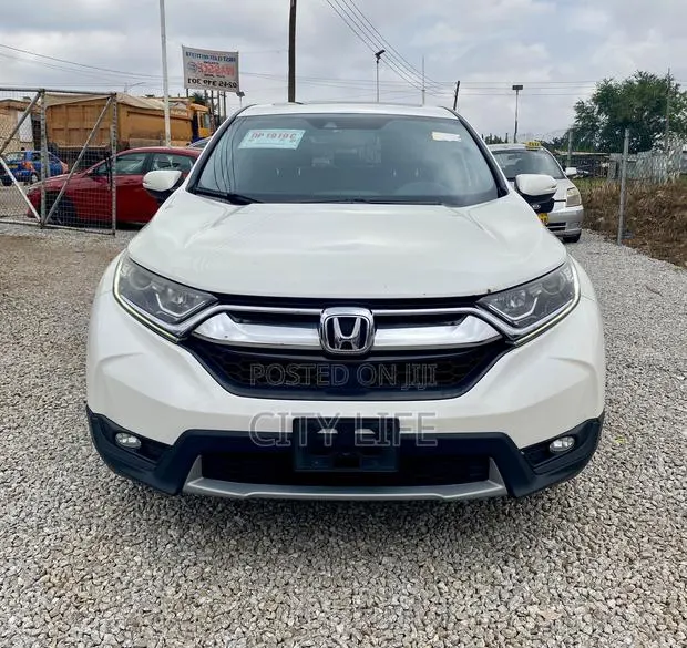 Honda CR-V 2018 White · Photo 1
