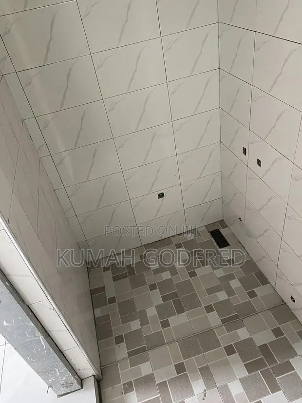 Craft Man Professional Tiler in Ashaiman · Photo 1