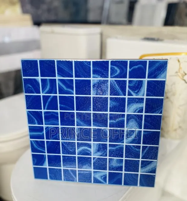 33/33cm Spanish Pool Tiles · Photo 1