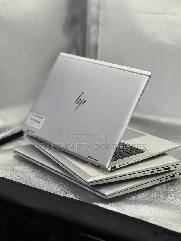 Laptop HP EliteBook 1030 8GB Intel Core i5 SSD 256GB · Photo 1
