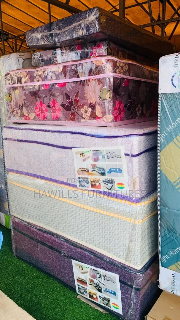 Inbuilt Mattress · Photo 1